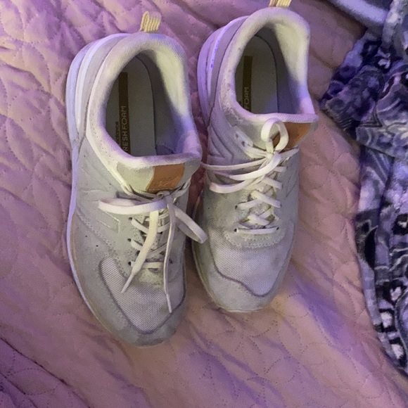 good condition. few stains but can be washed - Picture 2 of 3